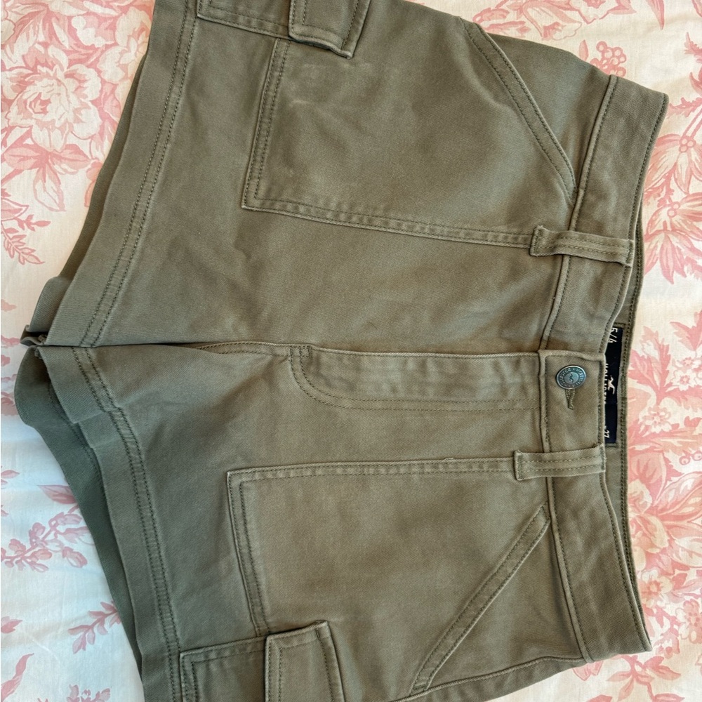 Hollister Khaki Women's Cargo Shorts